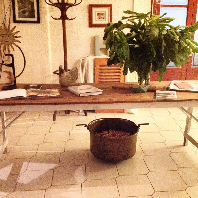 Hostal Pirineos Barbastro Dış mekan fotoğraf