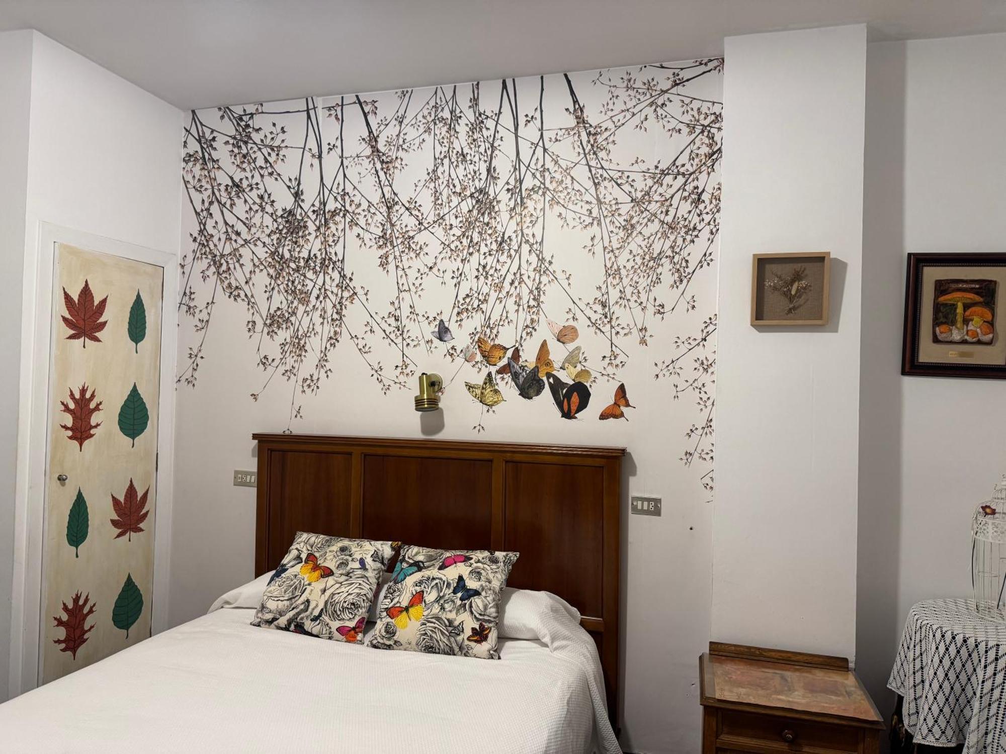 Hostal Pirineos Barbastro Dış mekan fotoğraf