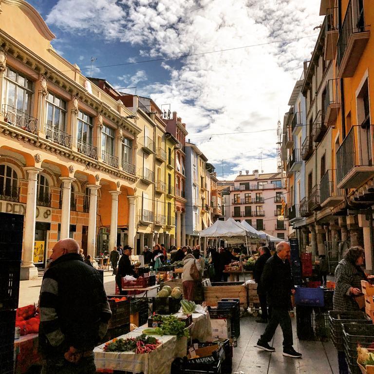Hostal Pirineos Barbastro Dış mekan fotoğraf