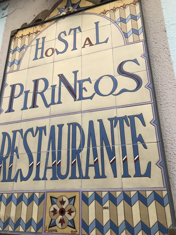 Hostal Pirineos Barbastro Dış mekan fotoğraf